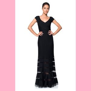 🖤 TADASHI SHOJI  Pintuck jersey Black evening gown - Large